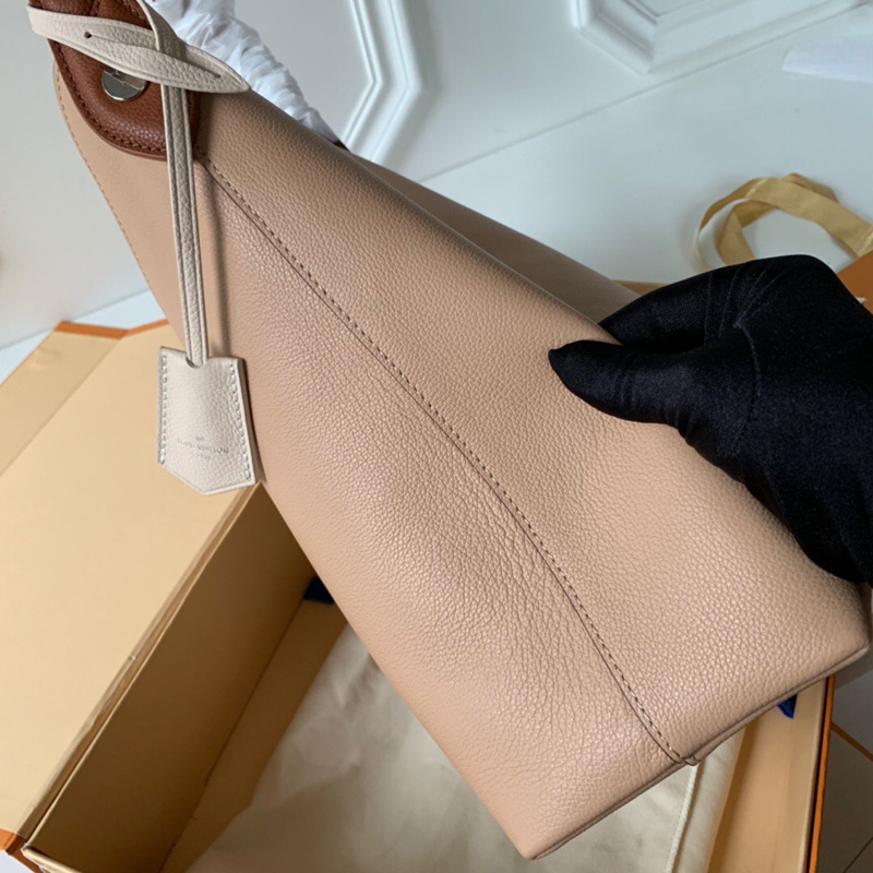 M44330 LV LOCKME HOBO 手袋 LV旋扣小牛皮女包 LV單肩手提包 米黃色