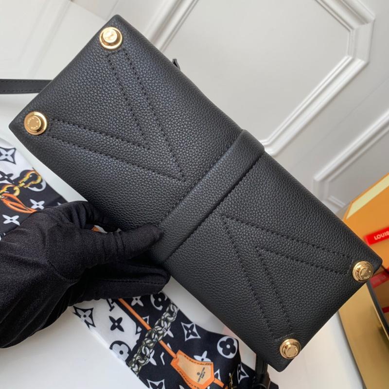 M53821 LV ROSE DES VENTS 小號手袋 LV掛鎖手提單肩包 黑色