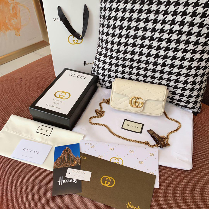 476433 Gucci GG Marmont系列絎縫皮革超迷你手袋 白色