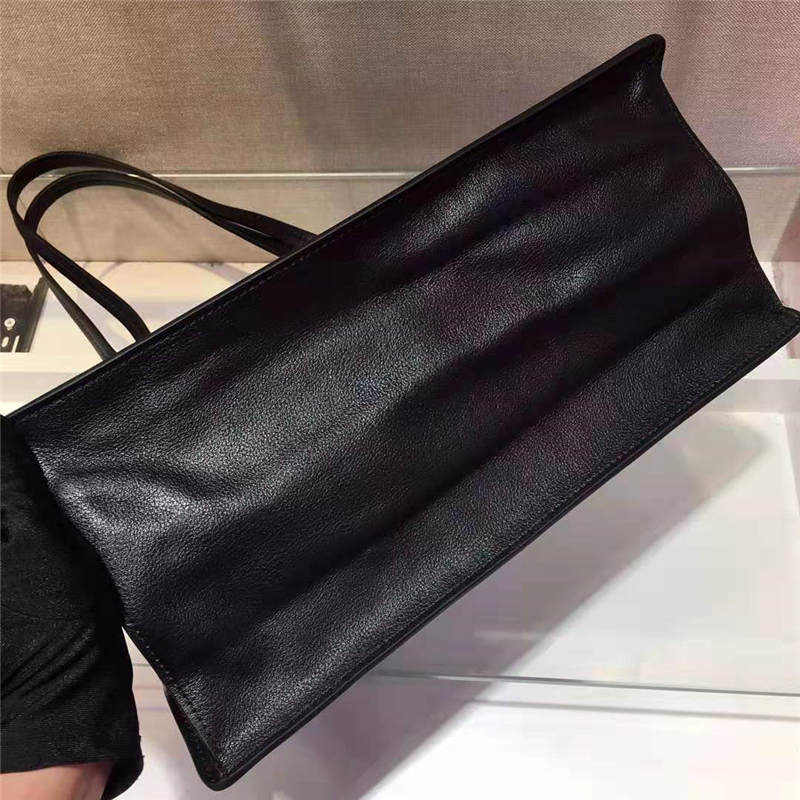 1BG122 Prada女袋 普拉達(dá)手袋 三角徽標(biāo) 摔紋牛皮手袋 Prada肩包 黑色