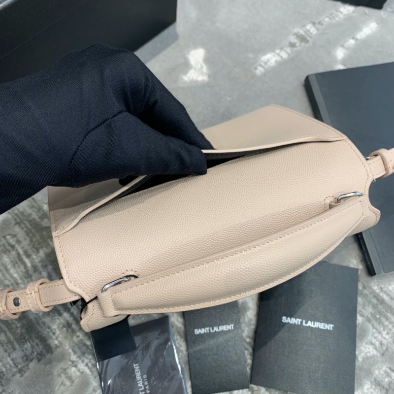 602716 YSL圣羅蘭 CASSANDRA迷你粒面壓印皮革手提包 粉色