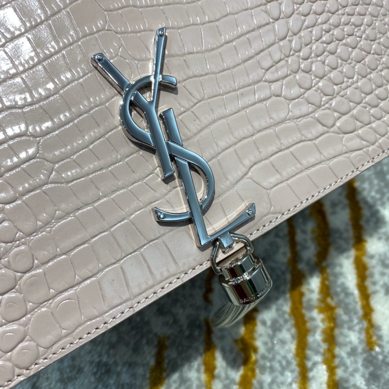 354119 YSL圣羅蘭經典中號monogram圖案型圣羅蘭鱷魚紋流蘇挎包 粉色