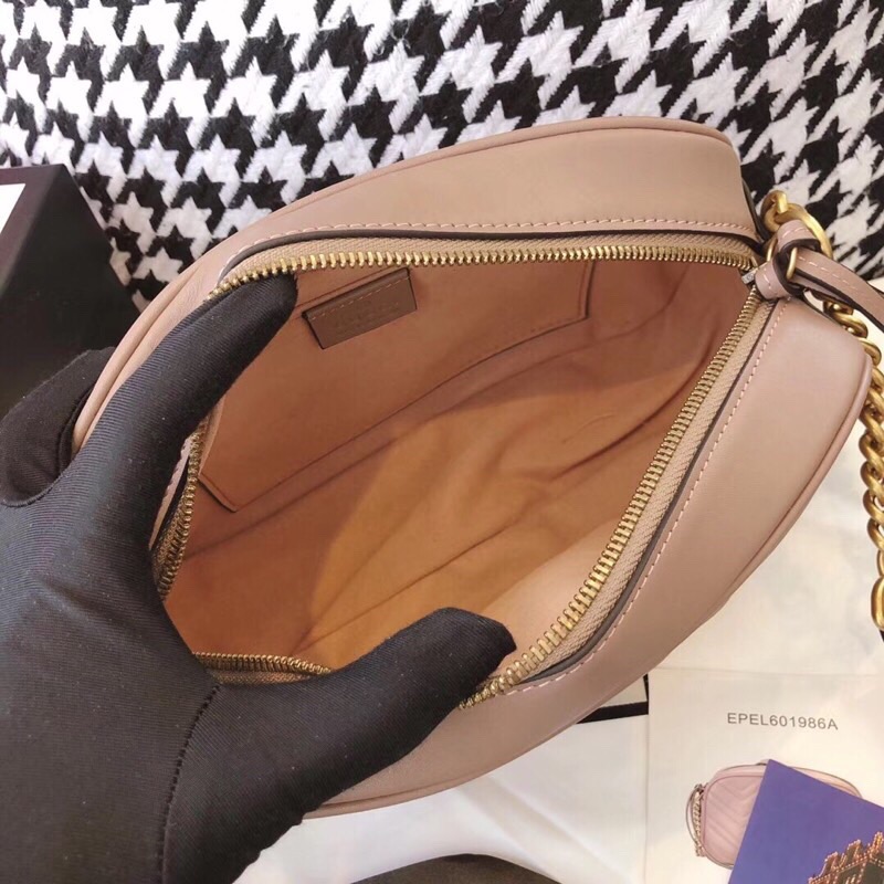 447632 Gucci GG Marmont系列小號絎縫肩背包 古馳相機包 裸色