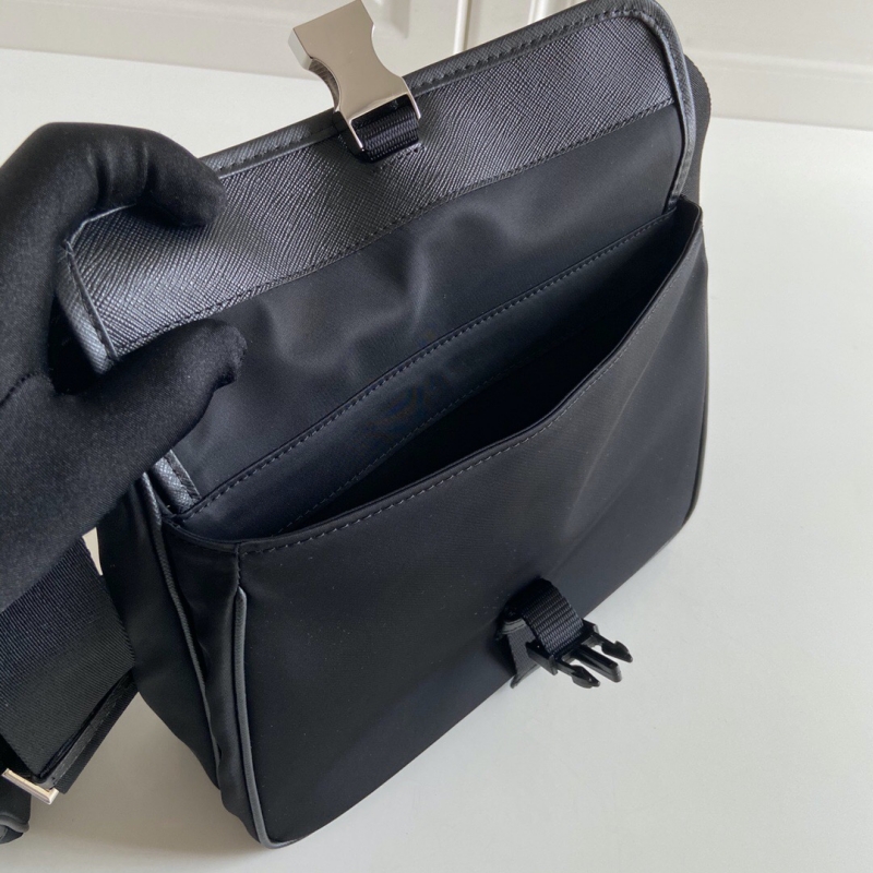 2VH110 Prada 尼龍和Saffiano 皮革斜挎包 三合一男包 黑色