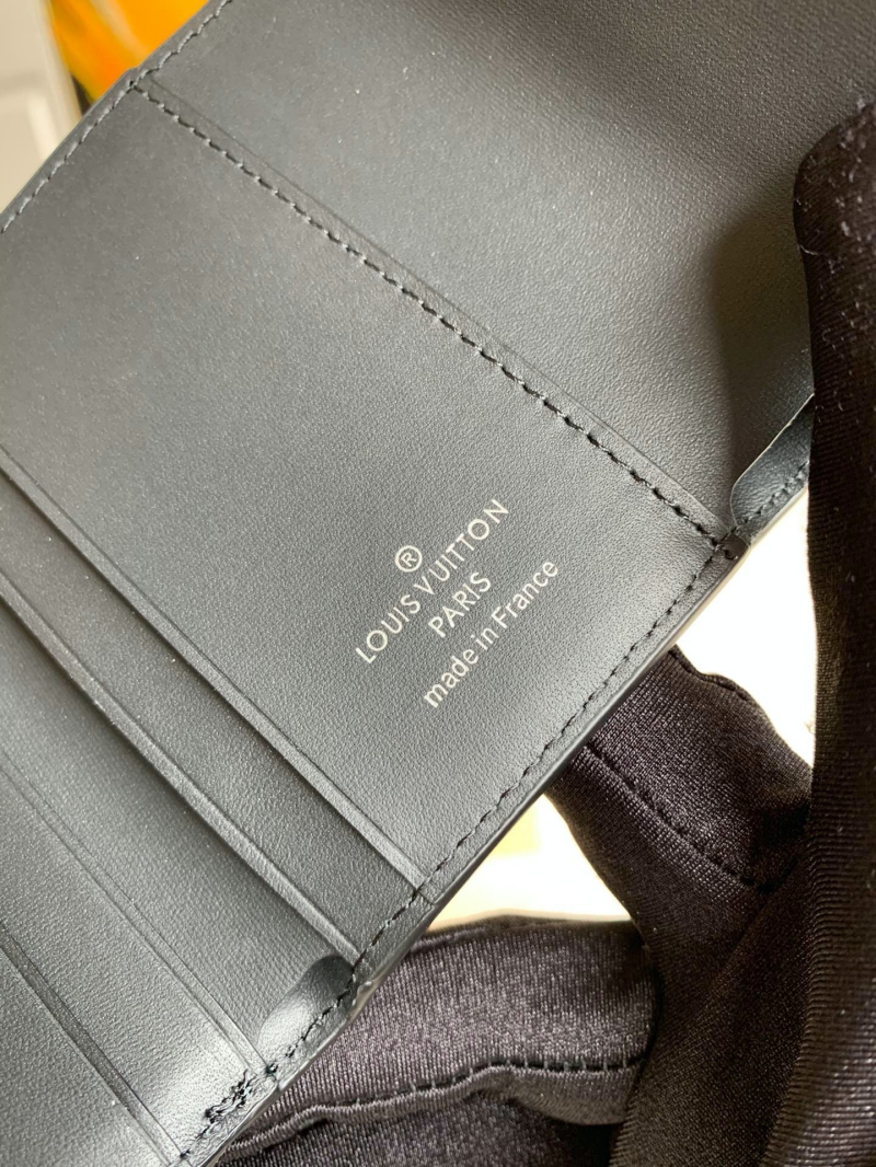 M67498 LV IRIS XS 錢夾 LV錢包女士三折短夾 黑色