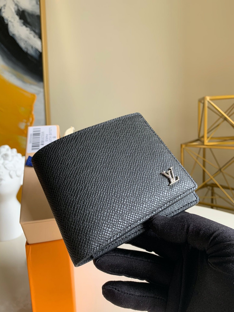 M30295 LV MULTIPLE 錢夾 Taiga 皮革男士短款錢包