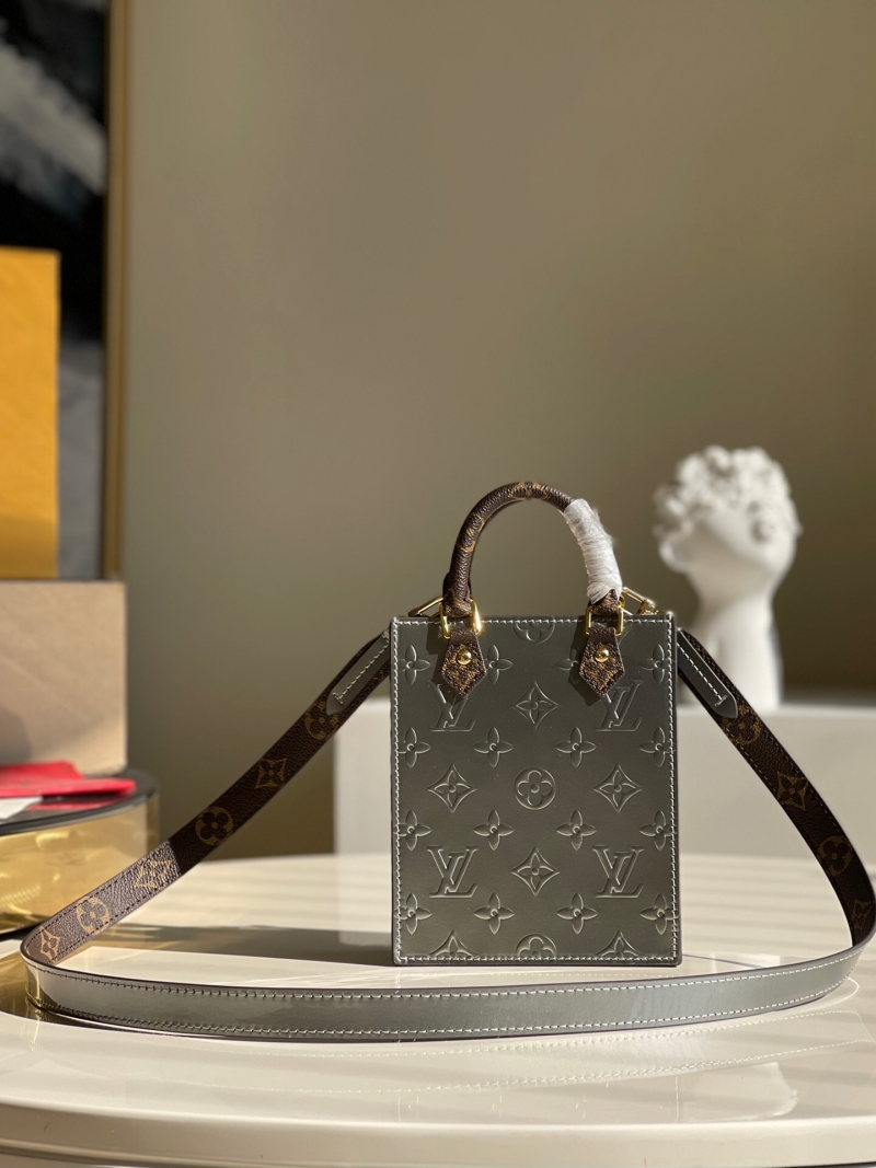 M90564 LV PETIT SAC PLAT 手袋 壓紋漆皮托特包 銀色