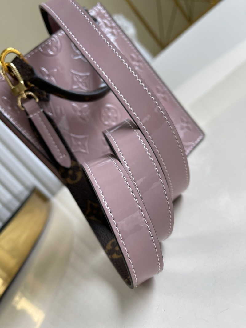 M90564 LV PETIT SAC PLAT 手袋 壓紋漆皮托特包 銀色