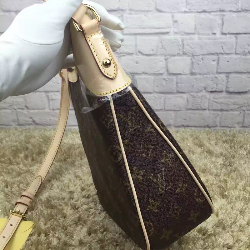 M56390 LV ODÉON 小號手袋 LV斜挎包 LV最新款 LV經典老花