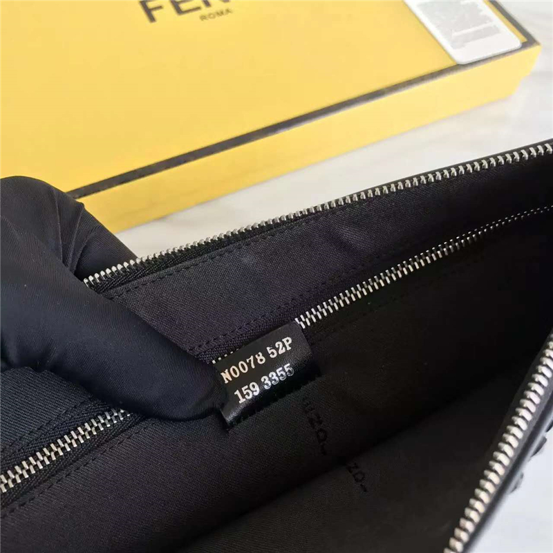 0341 FENDI 芬迪 惡魔眼睛 打釘 精美小牛皮拉鏈?zhǔn)执?黑釘黃眼