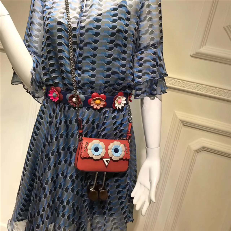 203 FENDI 芬迪 小怪獸帶腳包 拼色花朵鉚釘 鏈條手提肩包 橘紅色