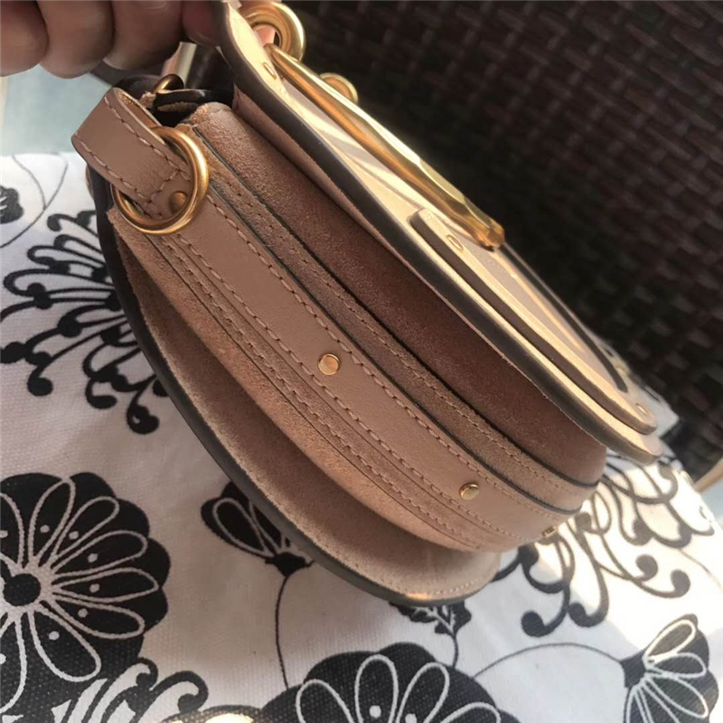 Chloe 蔻依 17秋冬 Pixie手環包 磨砂拼皮 圓形手提包 卡其色