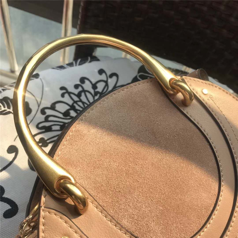 Chloe 蔻依 17秋冬 Pixie手環包 磨砂拼皮 圓形手提包 卡其色