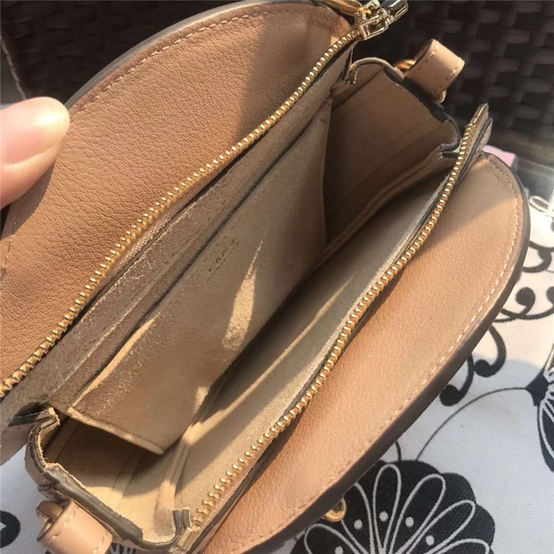 Chloe 蔻依 17秋冬 Pixie手環包 磨砂拼皮 圓形手提包 卡其色