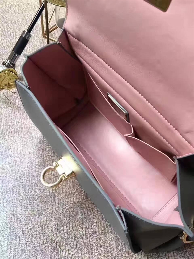 21F606 Ferragamo 菲拉格慕 大號Sofia包 金色鎖扣 手提肩包 灰色