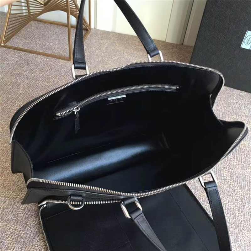 VR0078 Prada普拉達 升級版 男士公文包 十字紋手提包 黑色