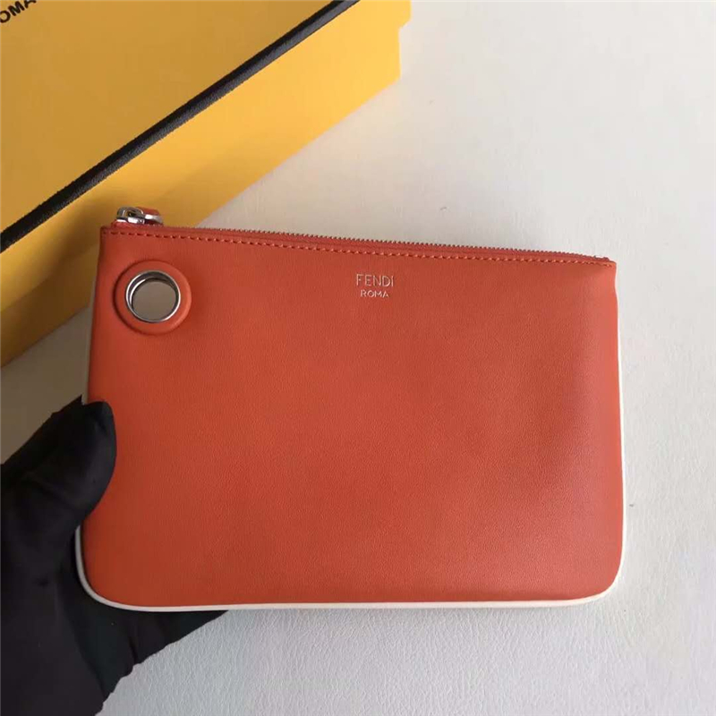 001 FENDI芬迪 F IS FEND 三套索環 珍珠手拿包 褐橙啡