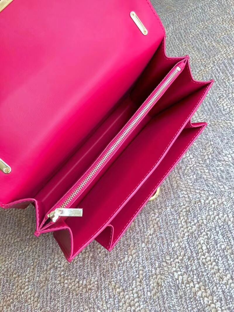 21G179 Ferragamo菲格拉慕 進口牛皮 Gancio鎖扣 20英寸 皮革襯里