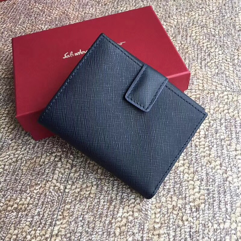 224639 Ferragamo菲拉格慕 Gancio馬蹄扣 翻蓋法式錢包