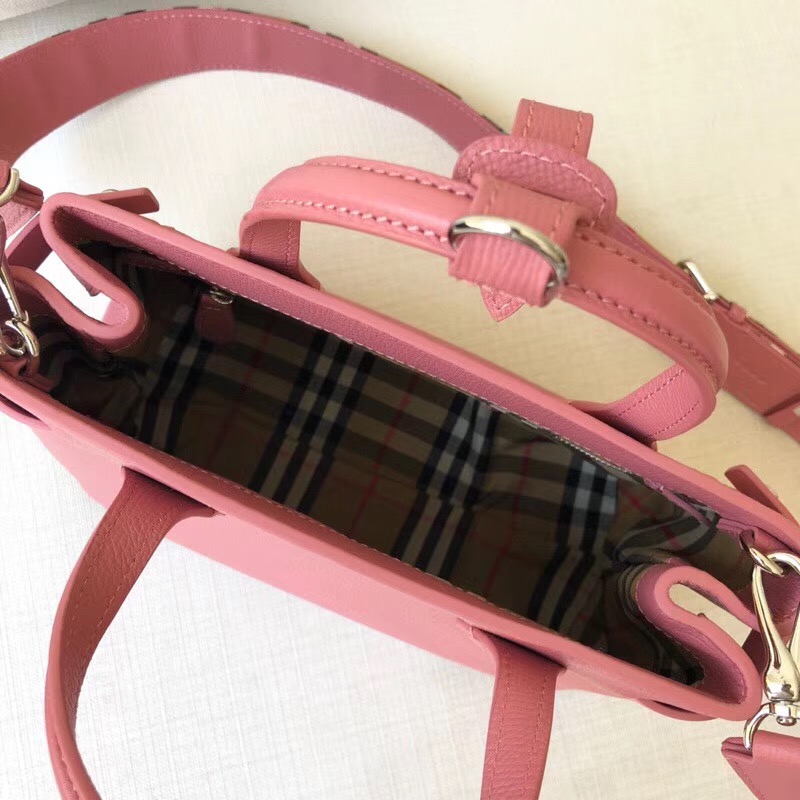 40800741 巴寶莉 The Banner系列 小號 皮革拼Vintage格紋 班納手袋 桃粉色