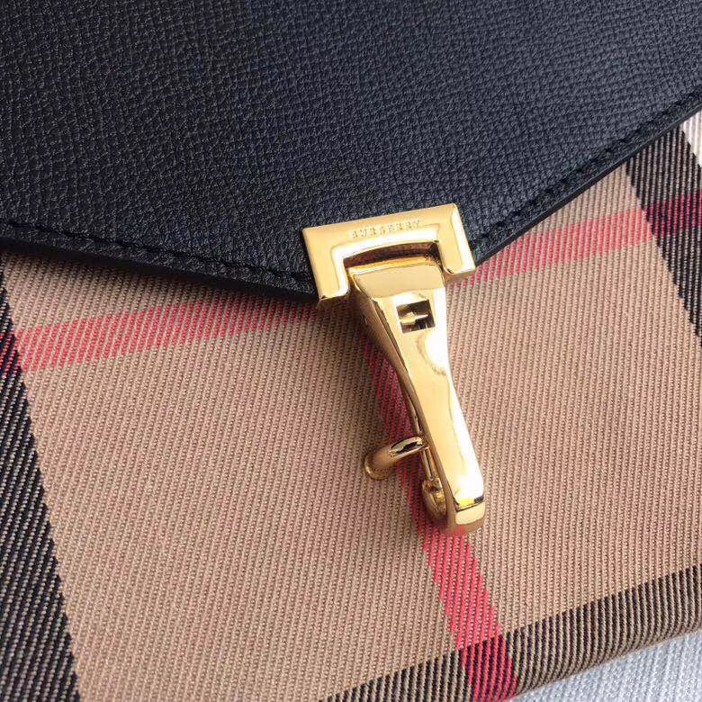 40799671 巴寶莉 House格紋拼皮革 迷你斜背包 黑色