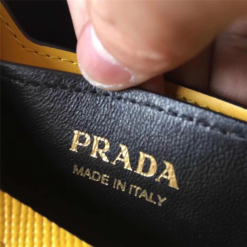 1BA212 普拉達(dá)包包 Prada手提包 普拉達(dá)水桶包 普拉達(dá)牛皮包