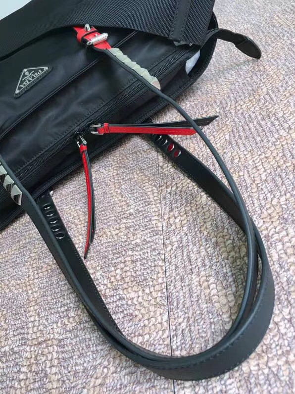 1BG212 Prada女包 鉚釘裝飾 尼龍面料 普拉達手提包 Prada單肩包 紅色