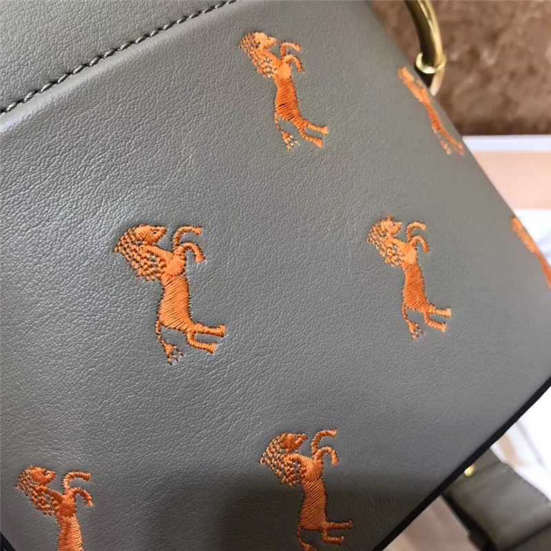 Chloe Nile水桶包 進口牛皮 珂洛伊女包 小馬刺繡圖案 roy水桶肩包 灰色