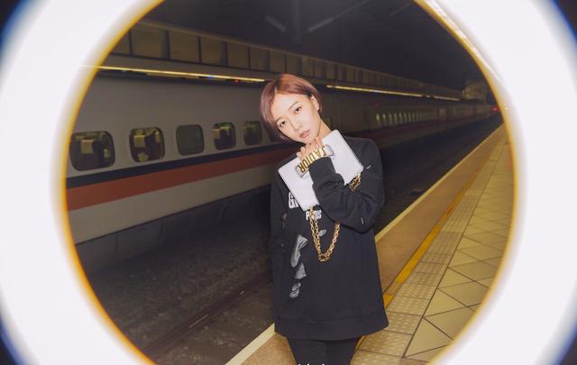 仙女劉亦菲只愛Dior,想變女神被這款包絕對不會錯!