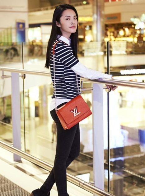 90秒知道 為啥鏈條包這么火?大表姐劉雯表示:不背鏈條包心會(huì)癢癢