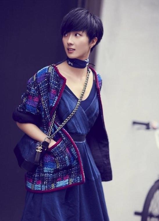 90秒知道 為啥鏈條包這么火?大表姐劉雯表示:不背鏈條包心會(huì)癢癢