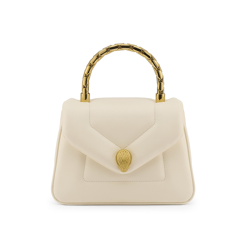 Bvlgari 2022秋冬Top5美包搶先看!蛇頭包、半月包、枕頭包...邵雨薇最愛是它!-3