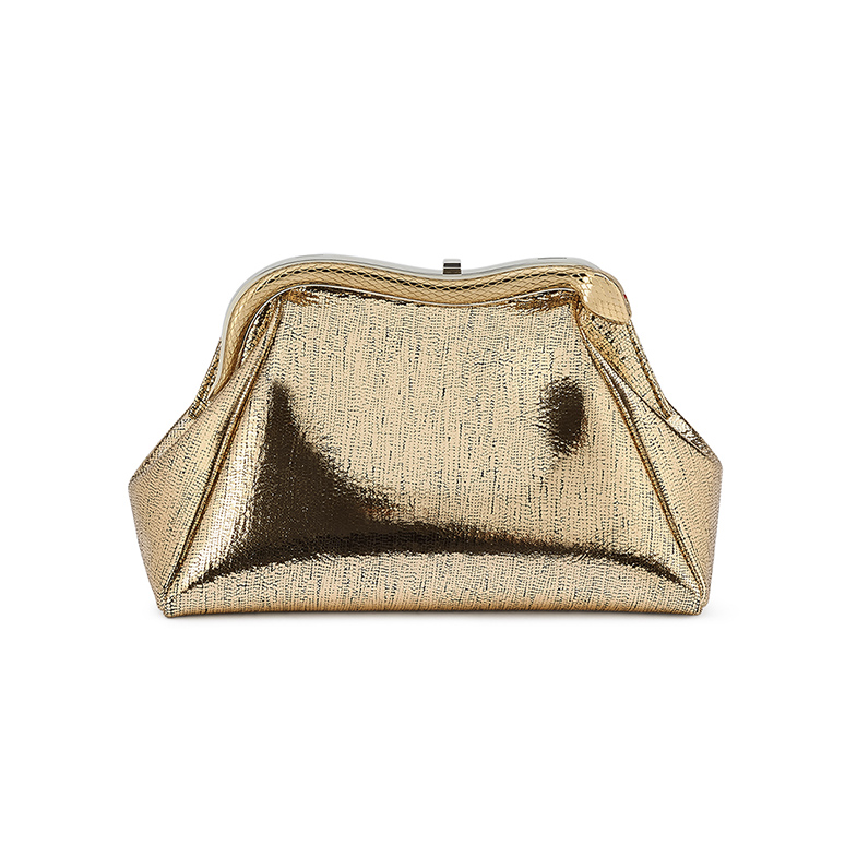 Bvlgari 2022秋冬Top5美包搶先看!蛇頭包、半月包、枕頭包...邵雨薇最愛是它!-5