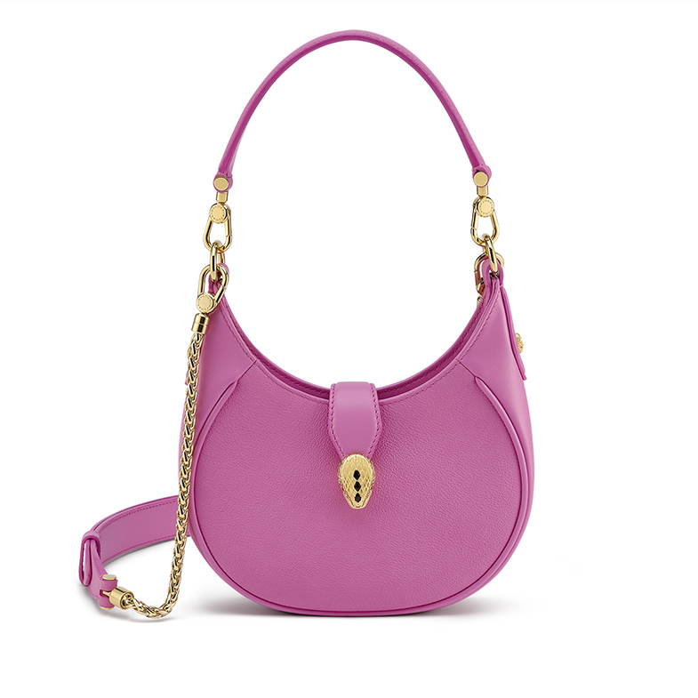 Bvlgari 2022秋冬Top5美包搶先看!蛇頭包、半月包、枕頭包...邵雨薇最愛是它!-1