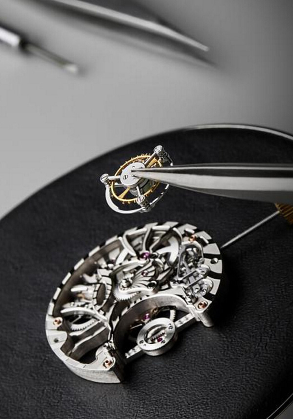 寶格麗 Serpenti Incantati 鏤空陀飛輪珠寶腕表